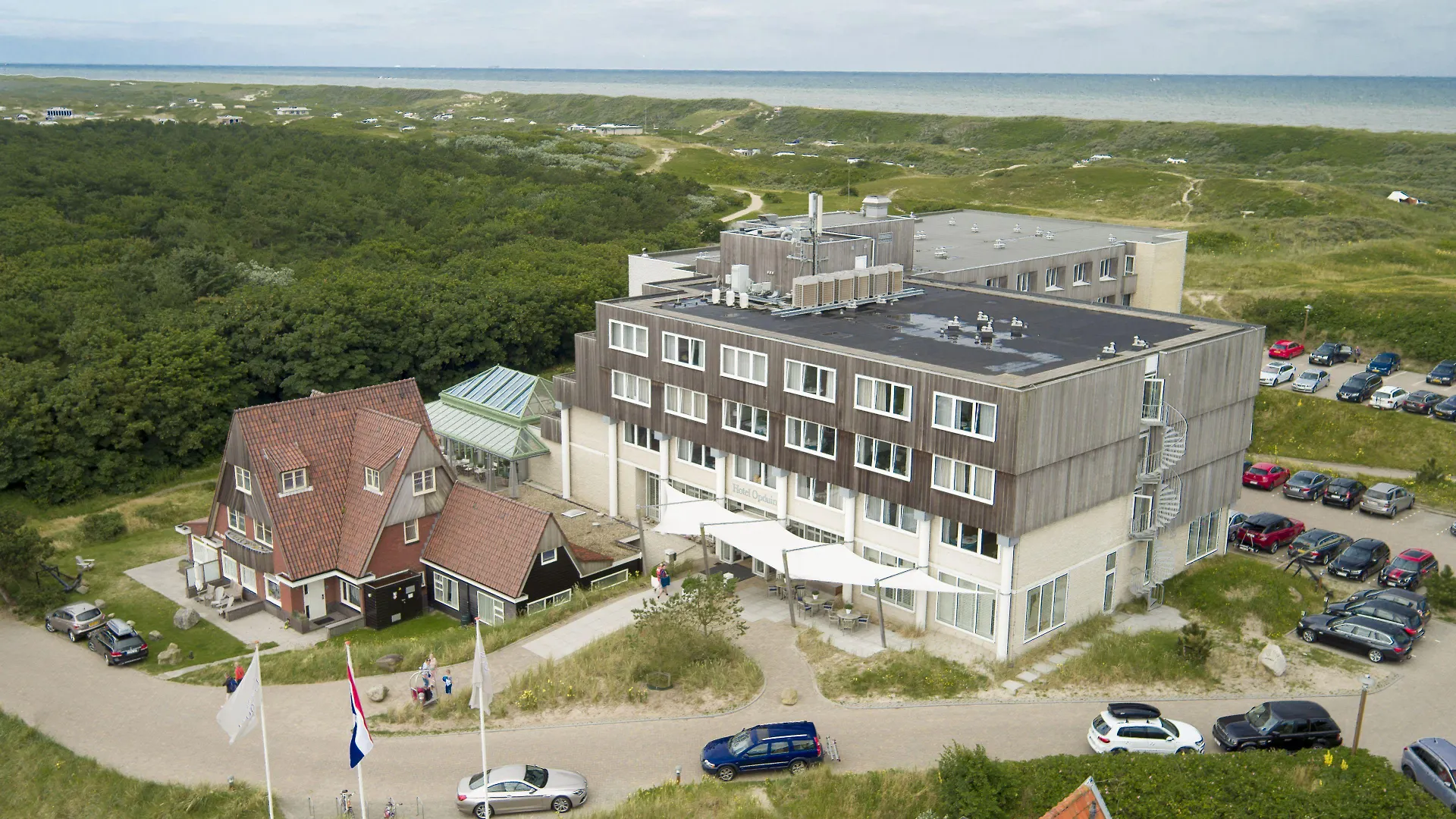 4 Resorts bij Lomt Luchtvaart & Oorlogs Museum die Opvallen