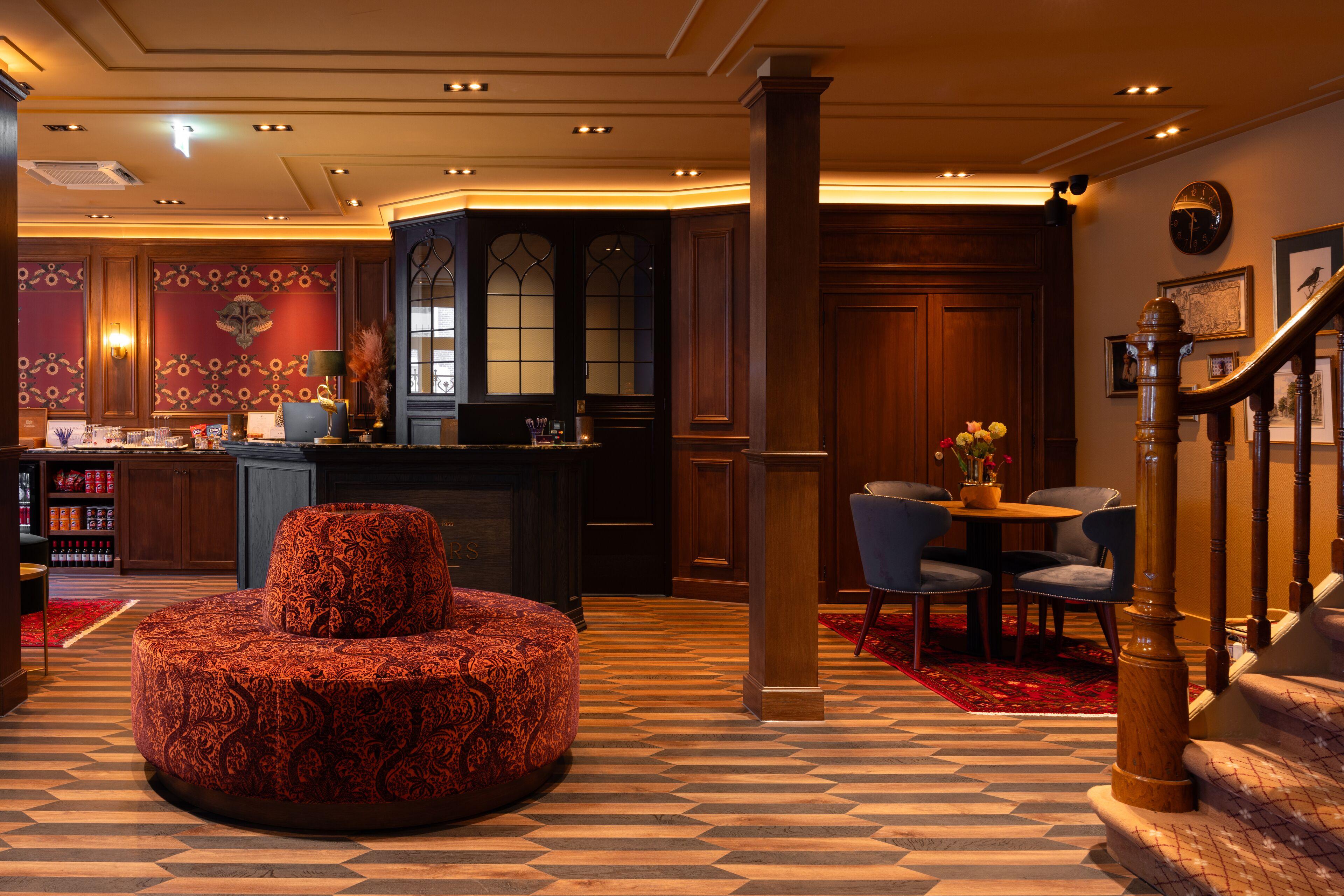 Where to Stay in Oud-Zuid: 15 Hotels Near Schiphol
